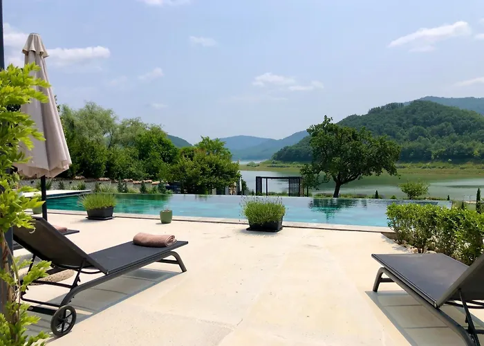 Drive Point Hotel Asparukhovo  photo